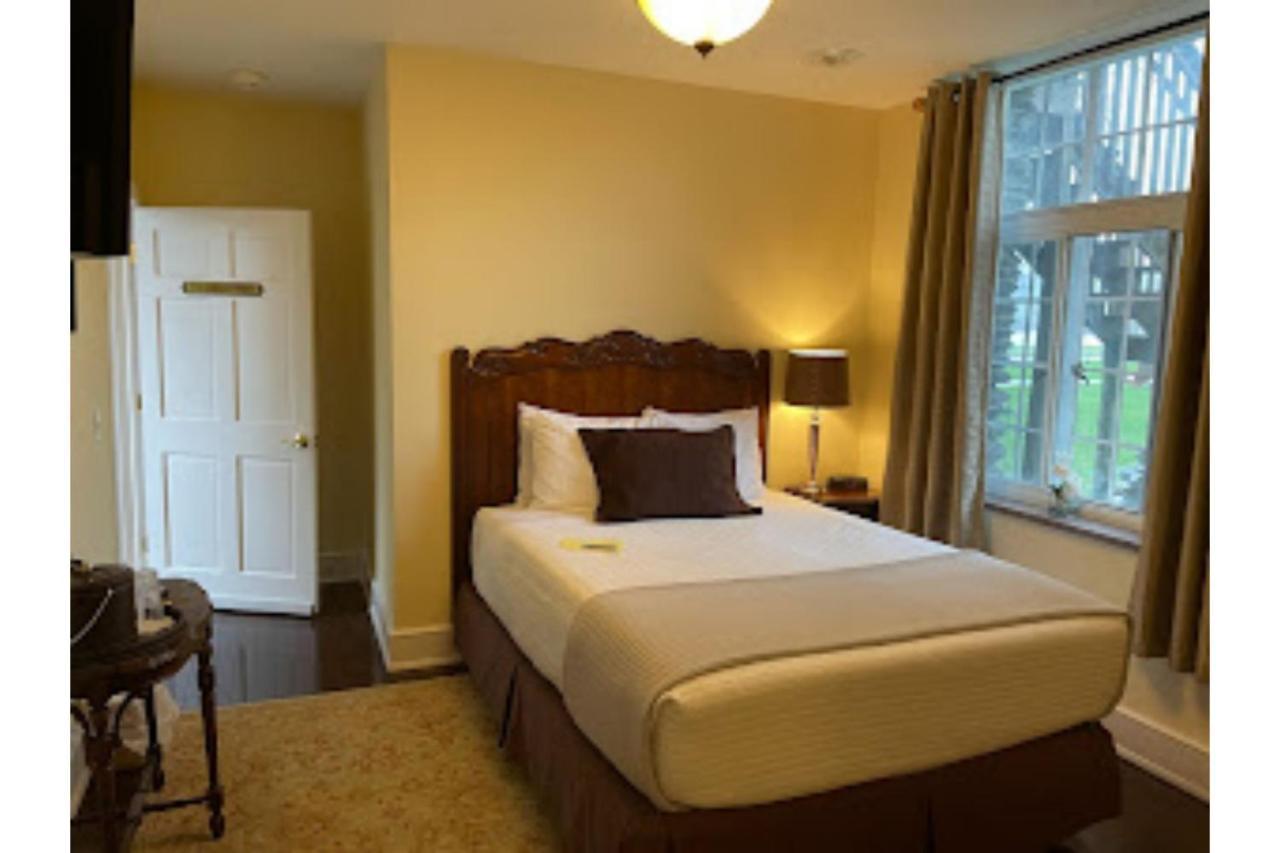The Manor On Front Bed & Breakfast Harrisburg
